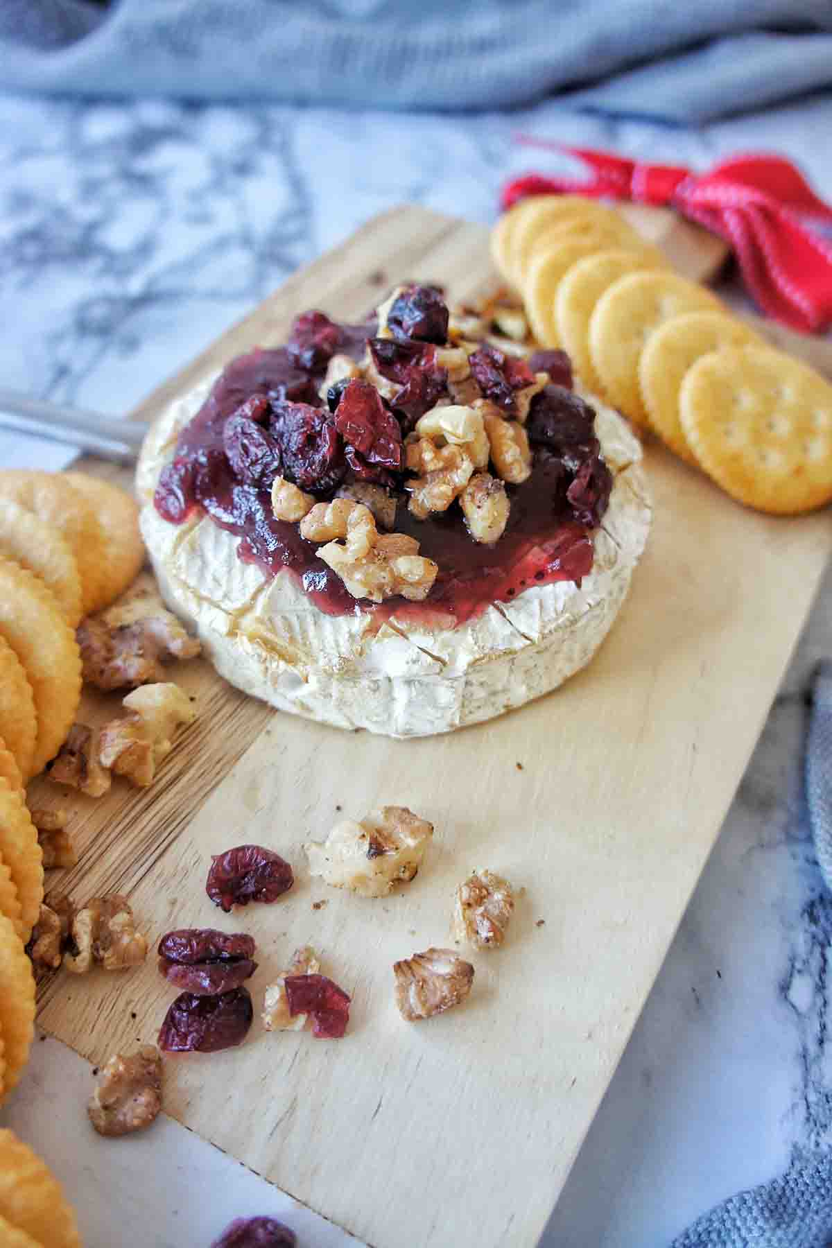 Baked Camembert with Cranberry Sauce | Sweet Caramel Sunday