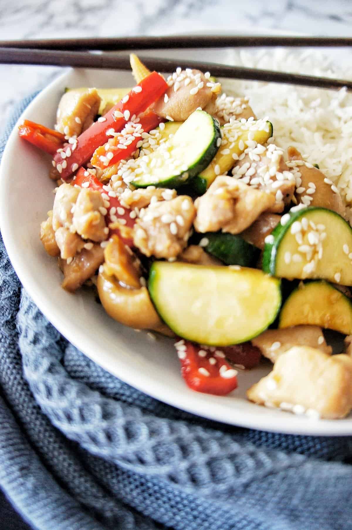 Honey Soy Chicken Stir Fry | Sweet Caramel Sunday