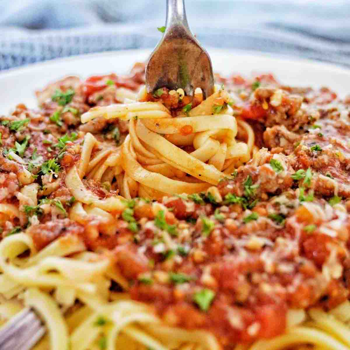 Linguine Mit Sellerie Karotten Bolognese - Rezepte Suchen