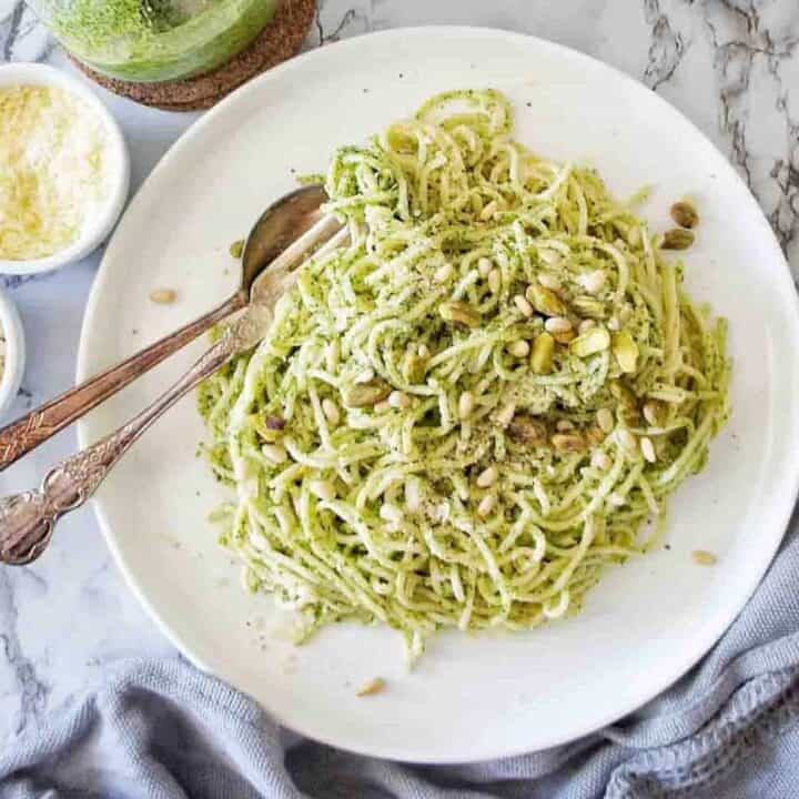 Rocket Pesto Pasta (with 6 easy ingredients!) Sweet Caramel Sunday
