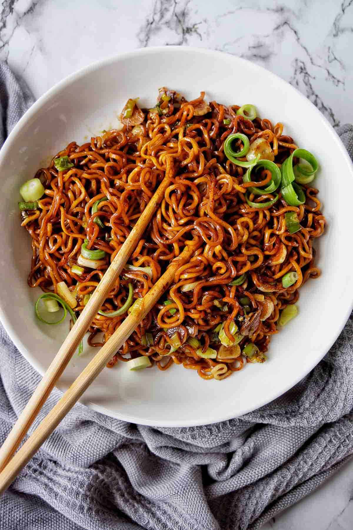 Soy Sauce Noodles (with a simple Asian sauce!) | Sweet Caramel Sunday